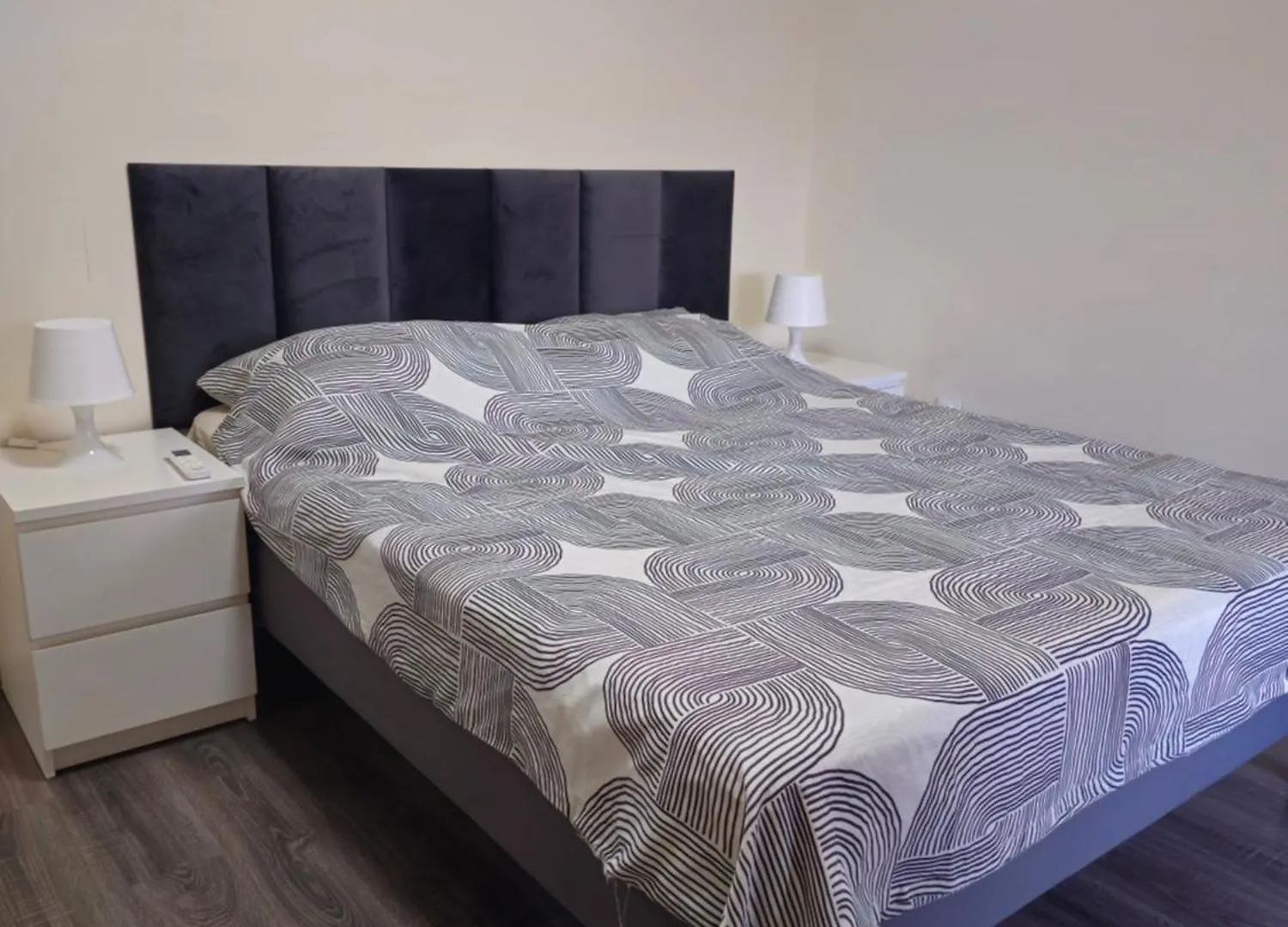 Apartman Tia Povljana 0*,